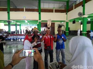 Terbang dari Papua, 7 Kepala Suku Hadiri Pernikahan Putri Jokowi