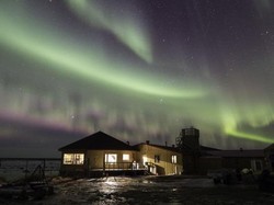 Speechless! 7 Hotel Berpemandangan Aurora Cantik