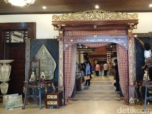 Begini Proses Pembuatan Dekorasi Pernikahan Kahiyang-Bobby