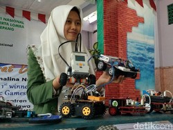 Robot Sumo Karya Santri di Mojokerto Juara Lomba di Jepang