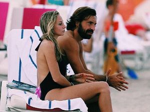 Dua Perempuan, Satu Pirlo