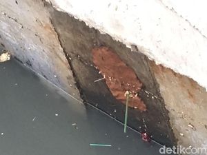 Ini Lubang di Tanggul yang Bikin RT 03 Luar Batang Tergenang