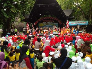 Lucunya, Anak-anak Saat Diajak Polisi Joget Baby Shark