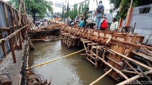 Perbaikan Jembatan di Pondok Cabe
