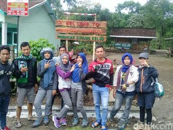 9 Pendaki Gunung Kelud yang Terjebak Diselamatkan