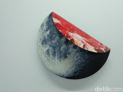 Apa Jadinya Seni Bercampur Astronomi? Intip Karya-karya Radhinal Indra