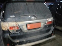 Mobil Ganjar Terperosok Kubangan Lumpur saat Berkunjung ke Sumbar