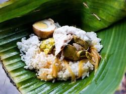 Malam-malam di Solo Paling Enak Jajan Nasi Liwet dan Bestik Lidah