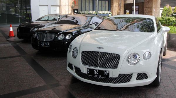 Kongkow Pemilik Mobil Mewah Bentley