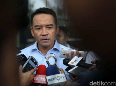 KPK Periksa Teguh Juwarno