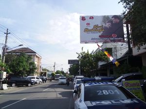 Warga Ucapkan Selamat untuk Kahiyang-Bobby Lewat Baliho