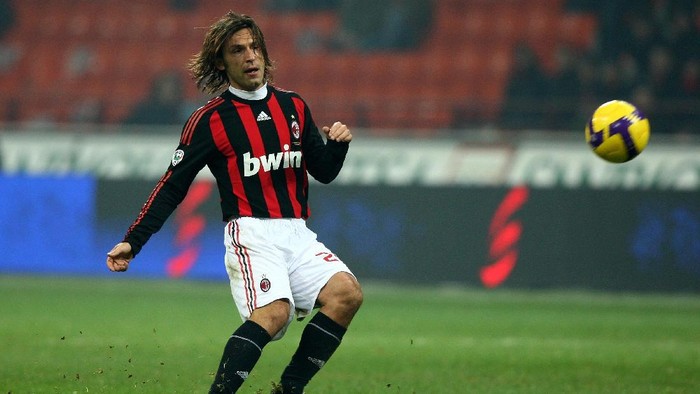 MILAN, ITALY - JANUARY 28: AC Milan midfielder Andrea Pirlo is seen in action during AC Milan v Genoa CFC held at San Siro Stadium on January 28, 2009 in Milan, Italy. (Photo by Vittorio Zunino Celotto/Getty Images)