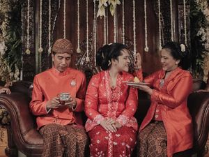 Angie Virgin Kagumi Siraman Kahiyang Ayu