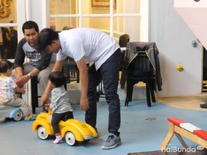 Dear Para Ayah, Hal-hal Ini Bisa Bikin Makin Dekat Sama si Kecil