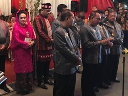 OSO hingga Pangkostrad Antar Bobby ke Rumah Jokowi