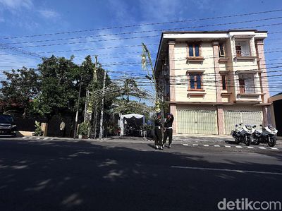 Foto: Suasana Kediaman Jokowi Jelang Prosesi Bleketepe Kahiyang