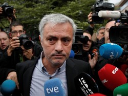 Mourinho Bosan dengan Pertanyaan Media Inggris yang Itu-itu Saja