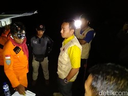 Penyelamatan 9 Pendaki yang Terjebak di Gunung Kelud Terkendala