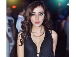 Intip Pose Seksi Junika Wijaya, Model yang Turut Terseret Katalog Alexis Intip Pose Seksi Junika Wijaya, Model yang Turut Terseret Katalog Alexis