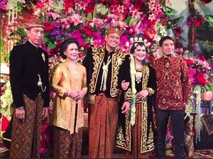 Hadiri Pernikahan Kahiyang, Desta Diminta Foto Bareng Iriana dan Jokowi Hadiri Pernikahan Kahiyang, Desta Diminta Foto Bareng Iriana dan Jokowi