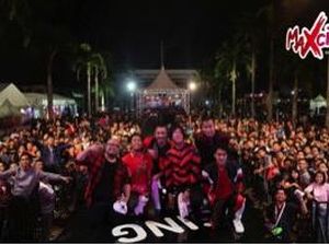 Aksi Nidji dan Jamrud di Panggung  Musik MAXcited Palembang
