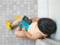 Banyak Anak Masuk RSJ Akibat Ponsel, Ini Tips Agar Tak Jadi Generasi Nunduk