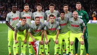 Ini adalah seragam tandang tim Jerman, Cologne. Tapi alih-alih terlihat sebagai seragam pertandingan, kausnya malah cenderung tampak semacam kaus untuk bersantai di rumah atau untuk tidur. (Foto: Richard Heathcote/Getty Images)