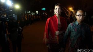 Raisa Hingga Owi-Butet Hadiri Resepsi Malam Kahiyang