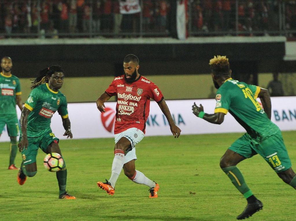 Inilah Tiga Calon Pemain Terbaik Liga 1 2017 Inilah Tiga Calon Pemain Terbaik Liga 1 2017