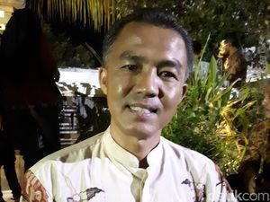 Bermodal KTP, Sunarto Hendak Masuk ke Resepsi Kahiyang-Bobby Bermodal KTP, Sunarto Hendak Masuk ke Resepsi Kahiyang-Bobby