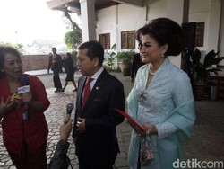 Gaya Rambut Sasak Tinggi Istri Setya Novanto Hingga Konde Jawa Annisa Pohan