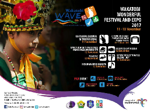 Wakatobi Wave 2017 Tampilkan Parade Budaya dan Tarian Kolosal