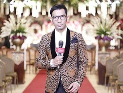 Kocak! Indra Herlambang Ngaku Lebih Layak Jadi Presiden Jomblo