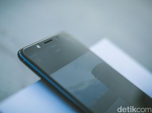 OPPO F5, Kamera Depan Pintar dengan Layar Penuh OPPO F5, Kamera Depan Pintar dengan Layar Penuh