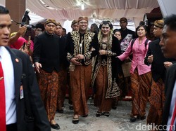 Pintu Masuk Gedung Resepsi Kahiyang Ditutup