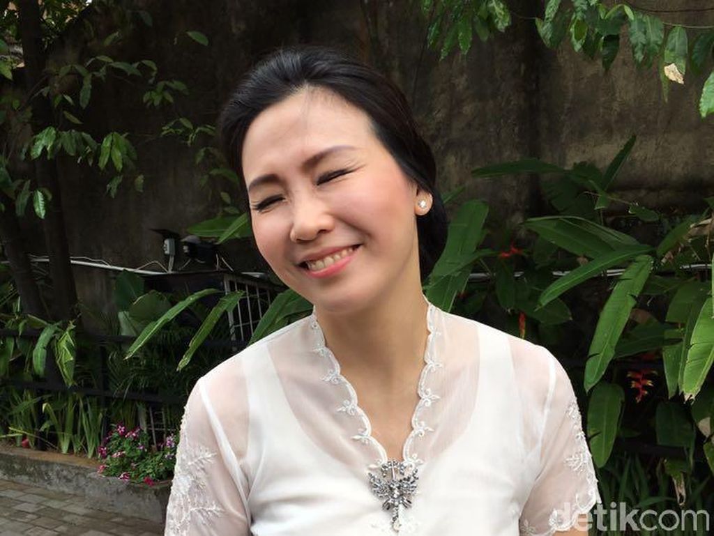 Lama Tak Terlihat, Begini Penampilan Terbaru Veronica Tan Lama Tak Terlihat, Begini Penampilan Terbaru Veronica Tan