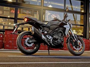 Honda CB300R Resmi Mengaspal