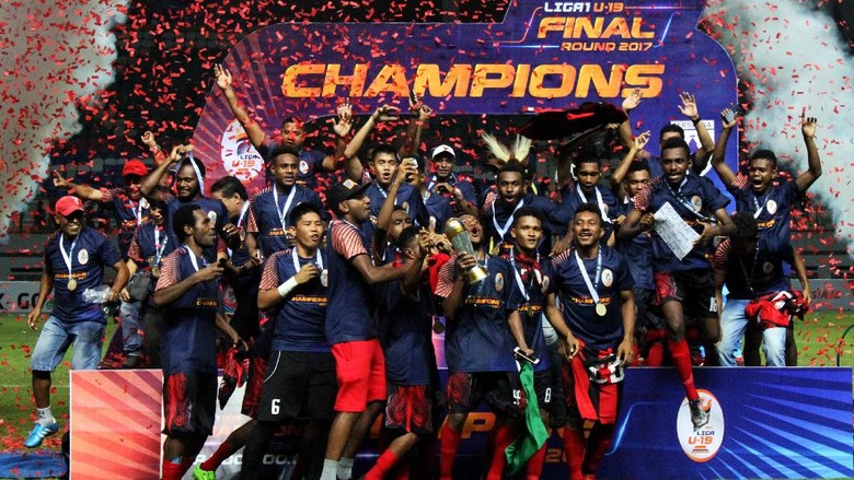 Persipura U-19 Bakal Diarak Keliling Jayapura Persipura U-19 Bakal Diarak Keliling Jayapura