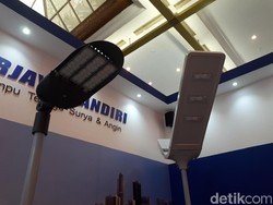 Terangi Jalan Pakai Kebun Angin dan Panel Surya Mini