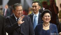 Foto: Keluarga SBY Hadiri Pernikahan Kahiyang-Bobby