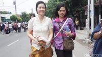Foto: Beda Gaya Istri Ahok dan Djarot di Pernikahan Kahiyang Ayu