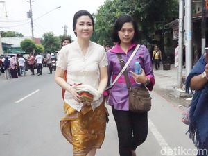 Foto: Beda Gaya Istri Ahok dan Djarot di Pernikahan Kahiyang Ayu