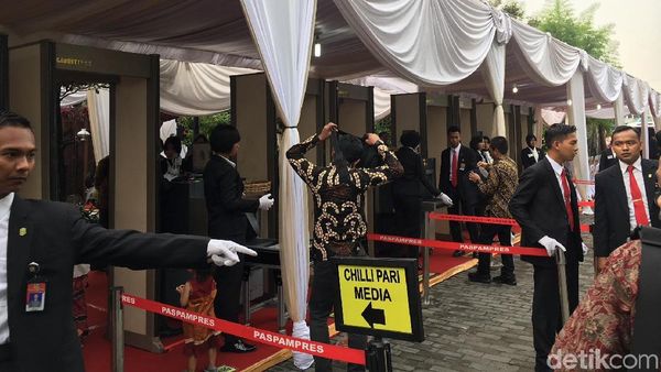Melihat Pengamanan Berlapis di Pernikahan Kahiyang