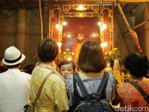 Foto: Kelenteng yang Bikin Lulus Ujian Sekolah Foto: Kelenteng yang Bikin Lulus Ujian Sekolah