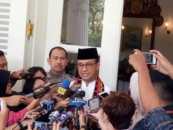 Pantau Banjir di Jakarta, Anies: Semua Terkendali