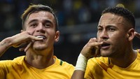 Dalam wawancara dengan Marca pada 2008, Philippe Coutinho dan Neymar kompak menjawab Real Madrid saat ditanya klub mana yang jadi impian mereka. Foto: Pedro Vilela/Getty Images