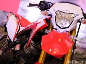 Honda CRF150L Sanggup Telan Premium Honda CRF150L Sanggup Telan Premium