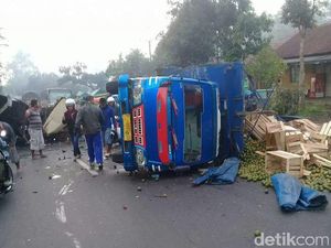 Dua Truk Tabrakan di Jalur Surabaya-Lumajang, Dua Orang Luka