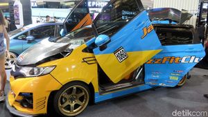 Mobil Honda Jazz dan Brio Modifikasi Adu Ganteng