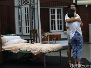 Jelang Pentas, Pemain Perempuan-Perempuan Chairil Siap Naik Panggung Jelang Pentas, Pemain Perempuan-Perempuan Chairil Siap Naik Panggung
